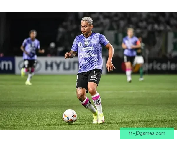 安德烈中场防守稳健力保球队在解放者杯决赛保持不败